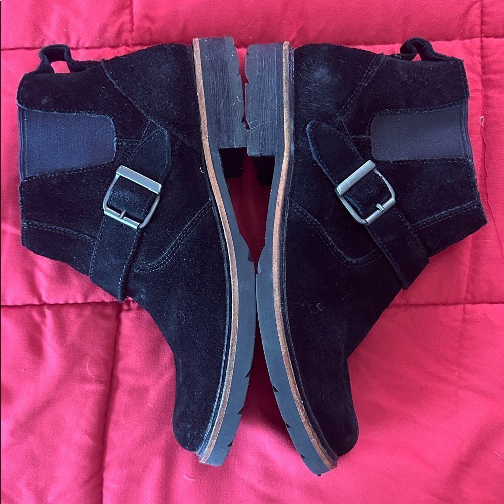 L.L. Bean Suede Booties Black Chelsea Style Size 8.5 - Picture 4 of 10